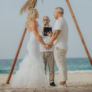 Gorgeous Lulus Wedding Dress